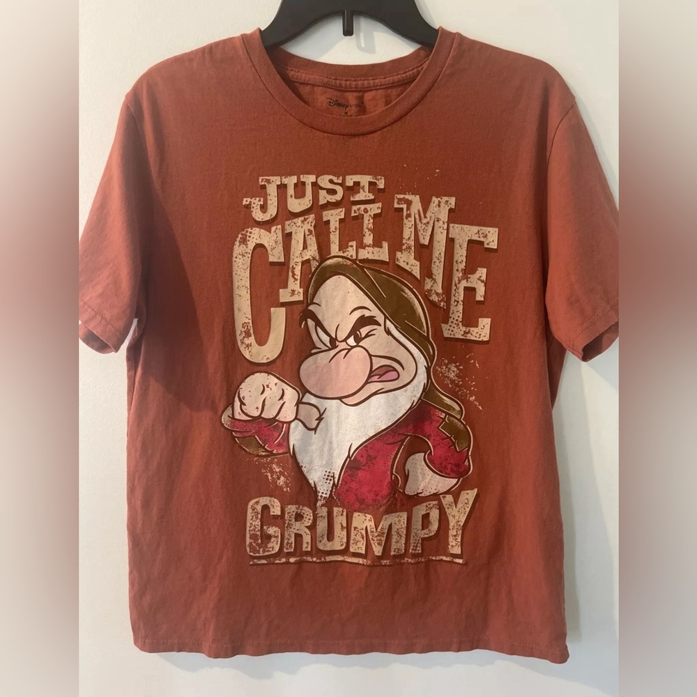 Disney Just Call Me Grumpy Graphic Tee Distressed Shirt Sz M